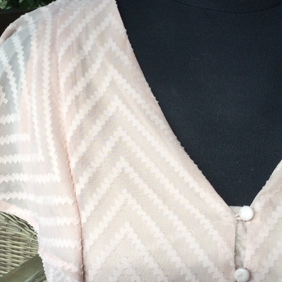 Pretty blush pink Dex  dress - Picture 5 of 16
